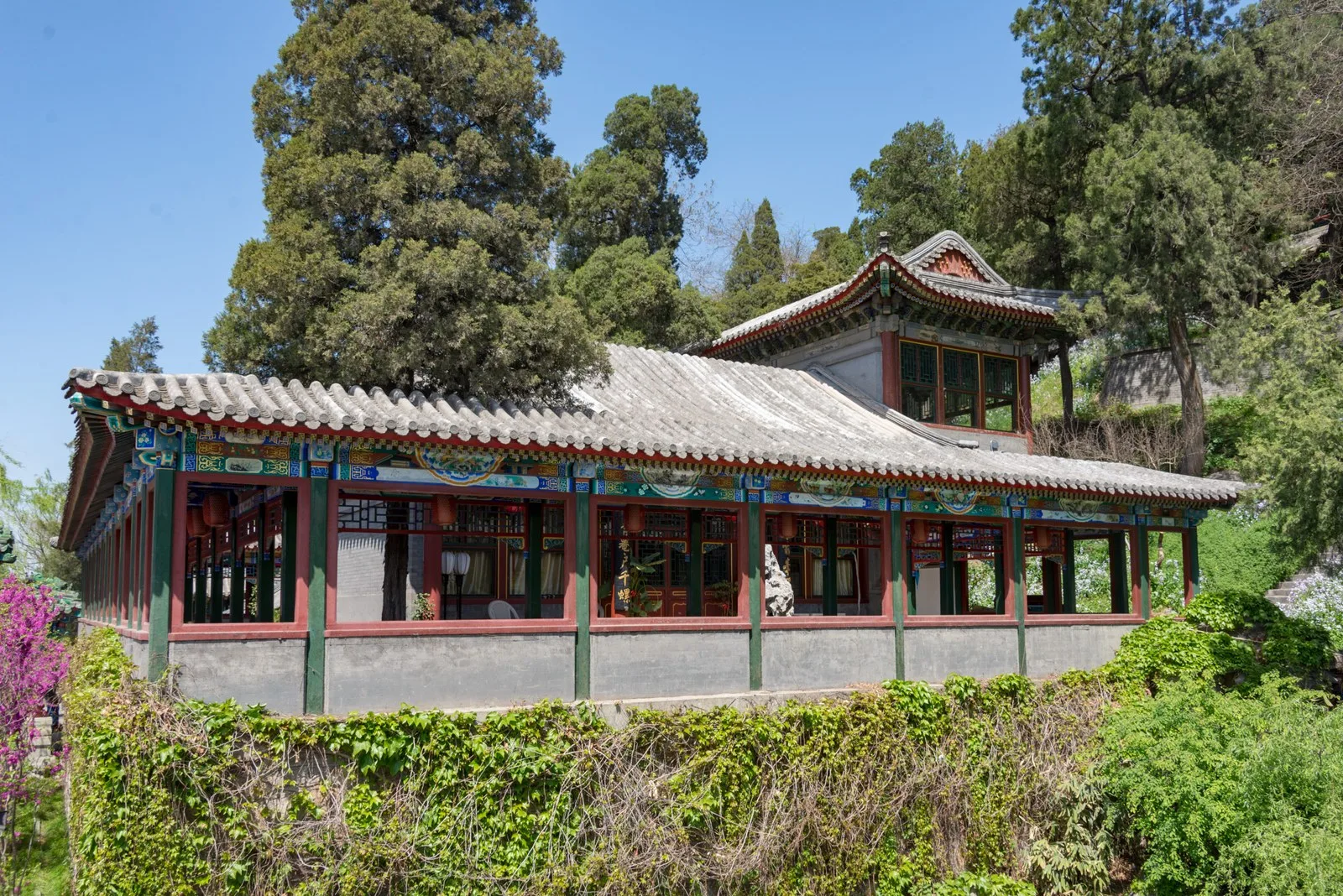 北海公园湖畔景观候选图。
