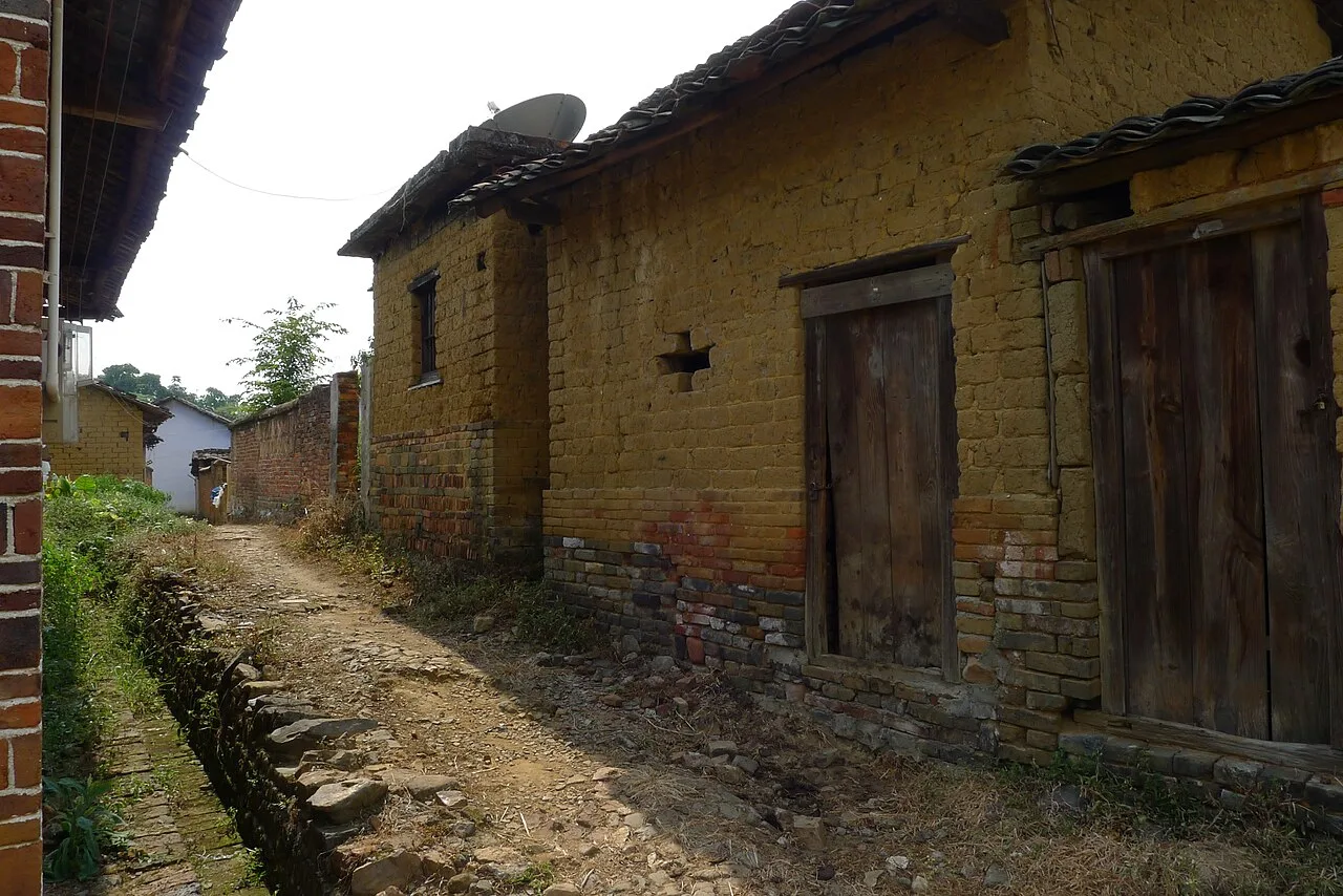 大岭村-牛圈 - panoramio