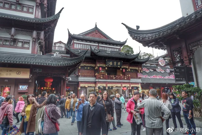 上海城隍庙小吃广场