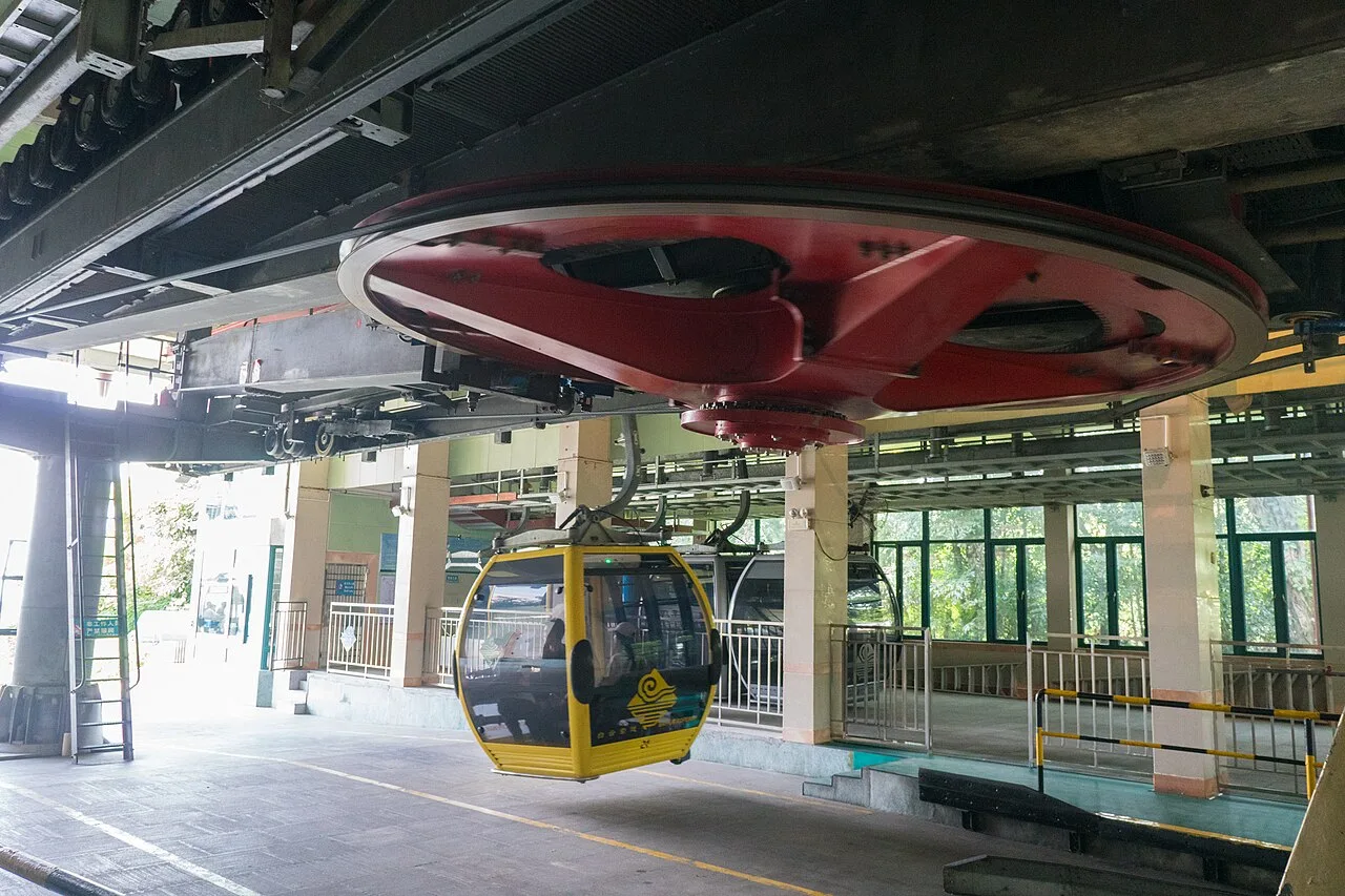 Baiyun aerial lift 03