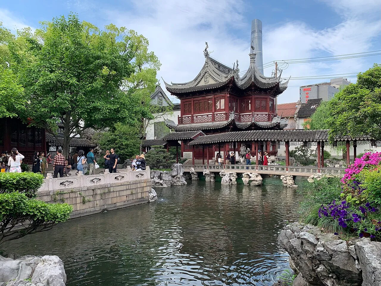 Panorama of the Mid-Lake Pavilion and Nine-Turn Bridge, Shanghai old town