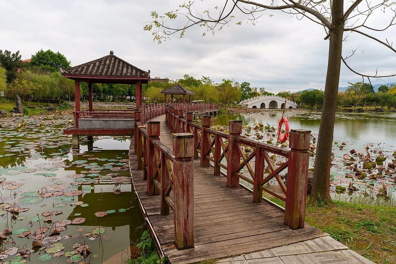 Fenghuang Lake scene 3