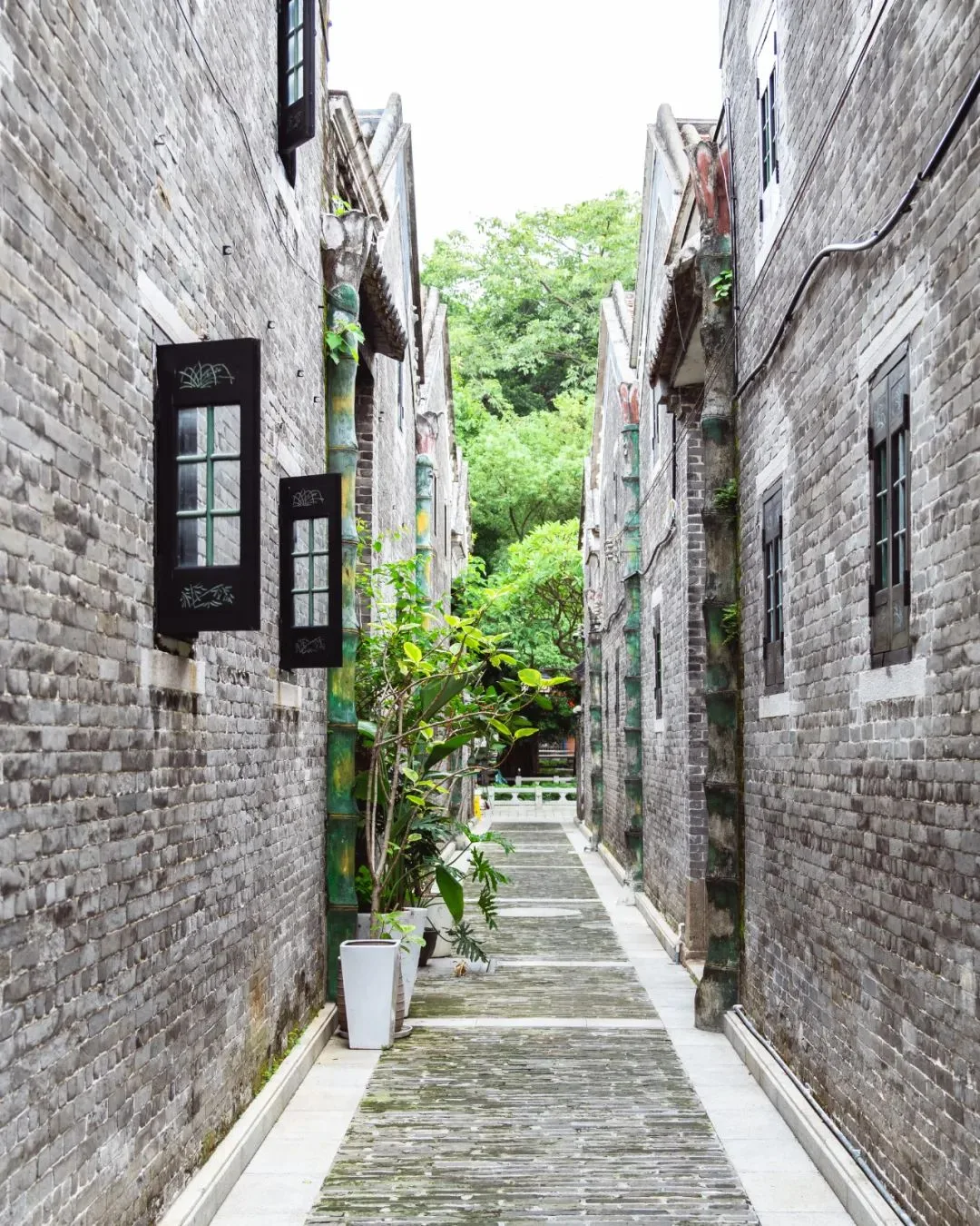 【GZphotos公众号】聚龙古村:荔湾这处140年清代古民居建筑群,保存相当完整,至今有人居住