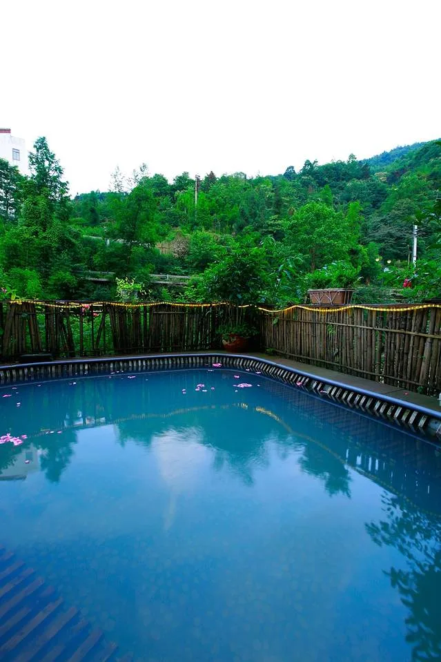 Huashuiwan Hot Spring scene 2