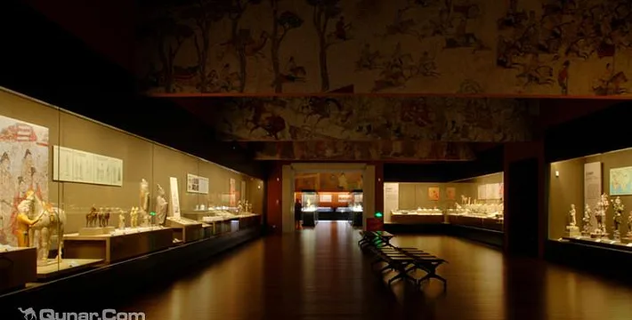 Shaanxi History Museum facade