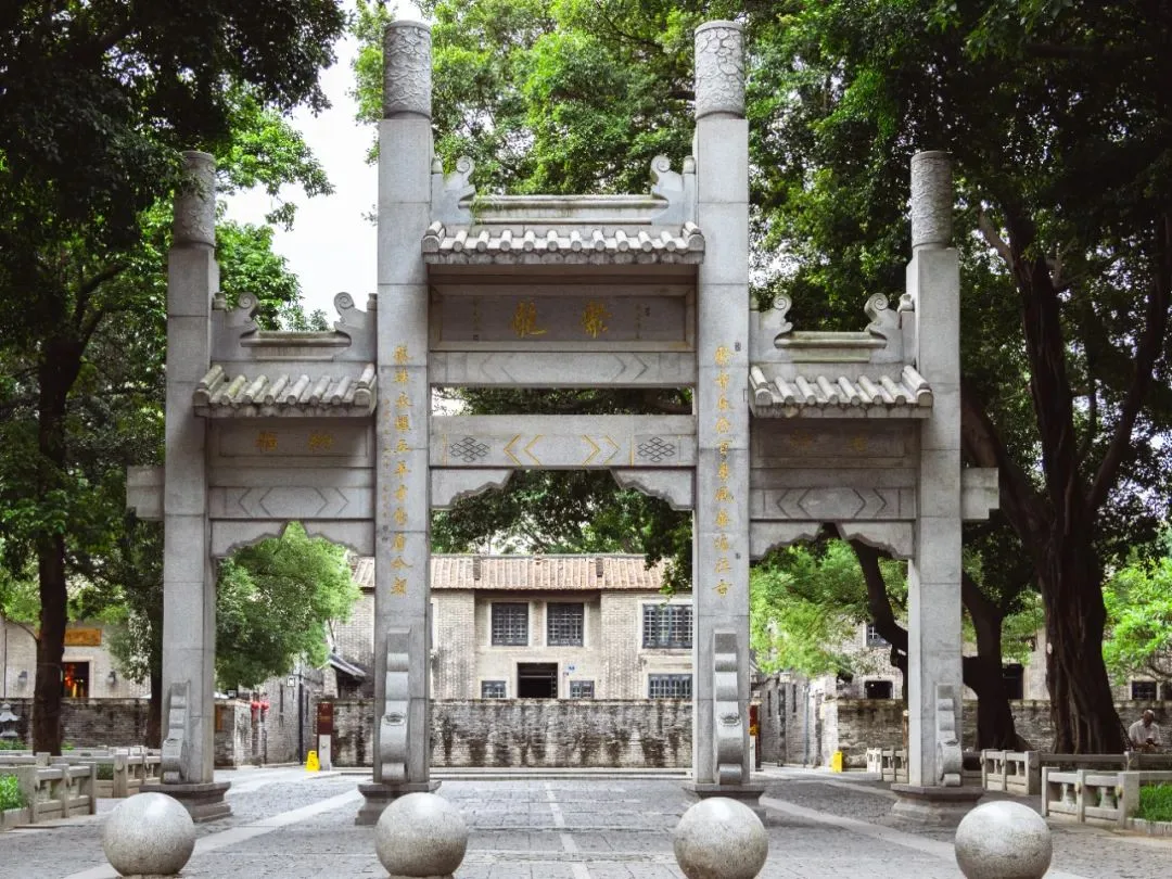 【GZphotos公众号】聚龙古村:荔湾这处140年清代古民居建筑群,保存相当完整,至今有人居住
