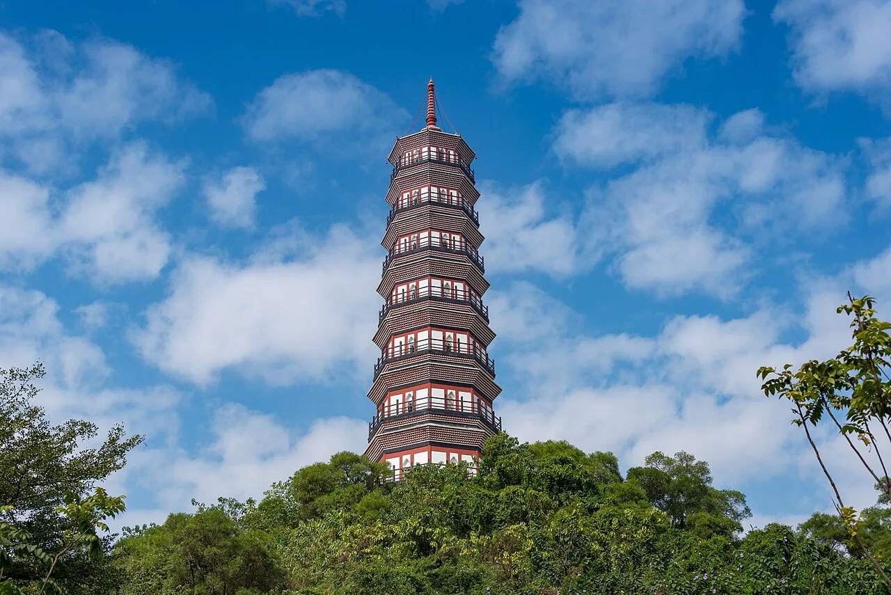 Pazhou Pagoda 02447-Guangzhou (32893883682)