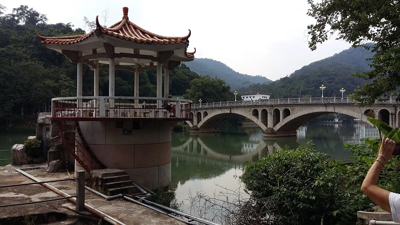 Pavillion in Conghua Spring and beside the Liuxi