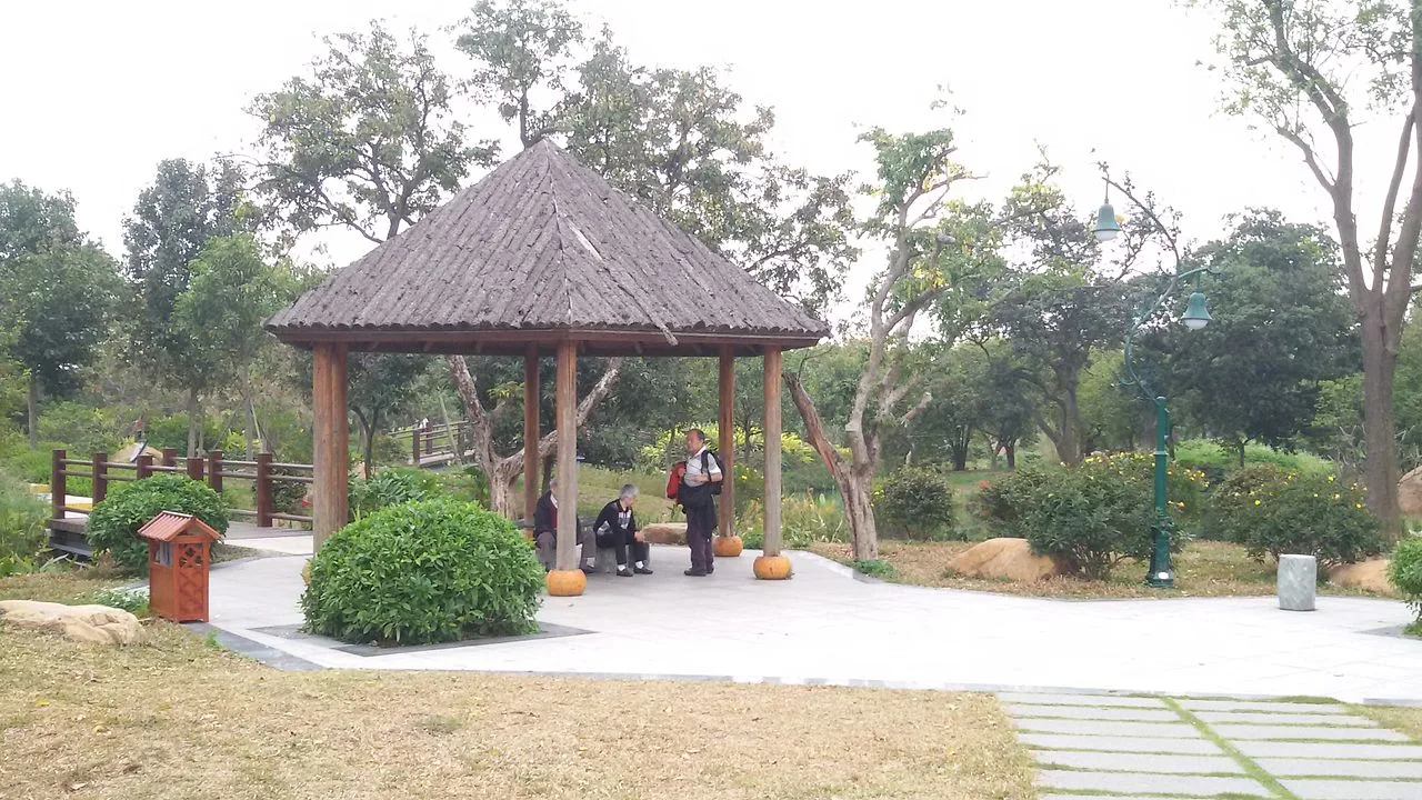 Pavilion in Haizhu Wetland