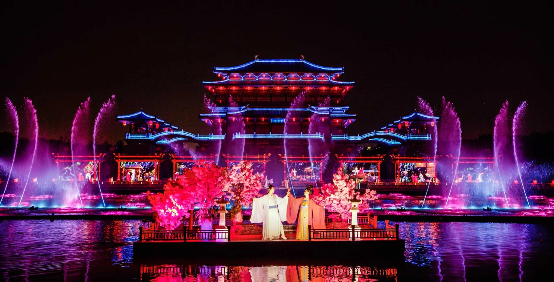 Tang Paradise at night