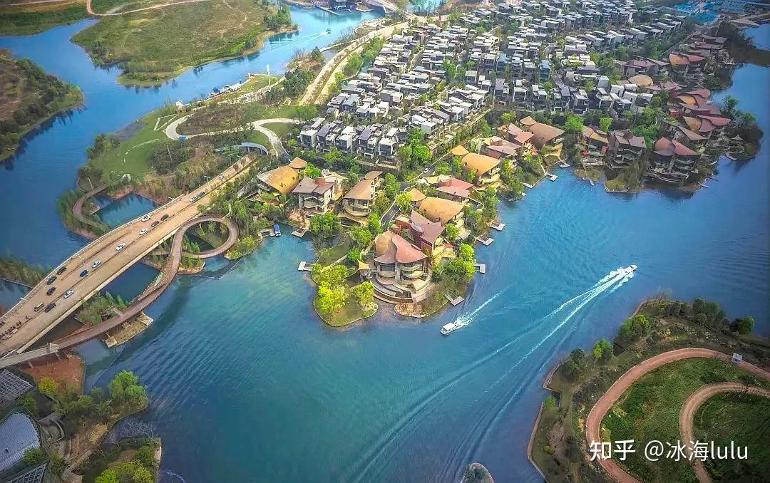 Luxelakes Water City scene 3