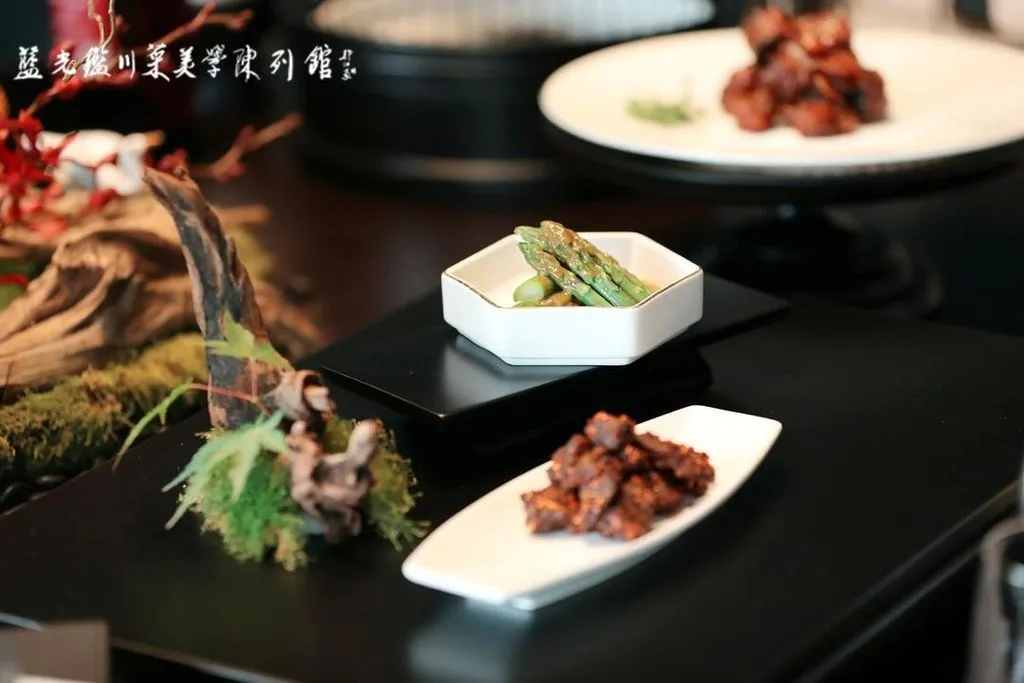 Sichuan banquet spread