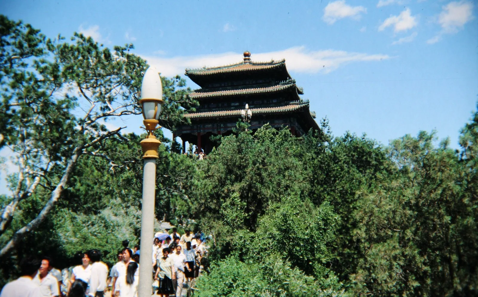 景山公园亭阁候选图,1991年拍摄。